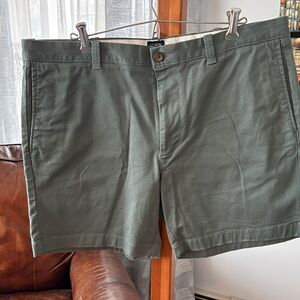J. Crew Men's Olive Flat Front Shorts